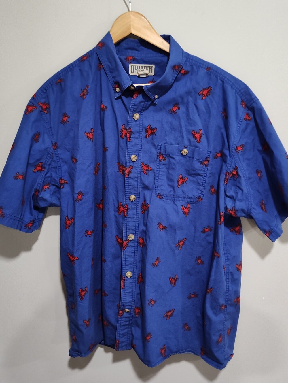 Duluth Trading Co Men's XL Cotton Short Sleeve Crab Lobster Button-Down Pocket